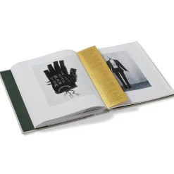 The Metropolitan Museum of Art Exhibition Catalogues*Karl Lagerfeld: A Line Of Beauty