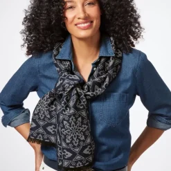 The Metropolitan Museum of Art Scarves & Wraps*Spanish Snowflake Jacquard Scarf