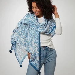 The Metropolitan Museum of Art Scarves & Wraps*William Morris Brother Rabbit Oversize Oblong Scarf